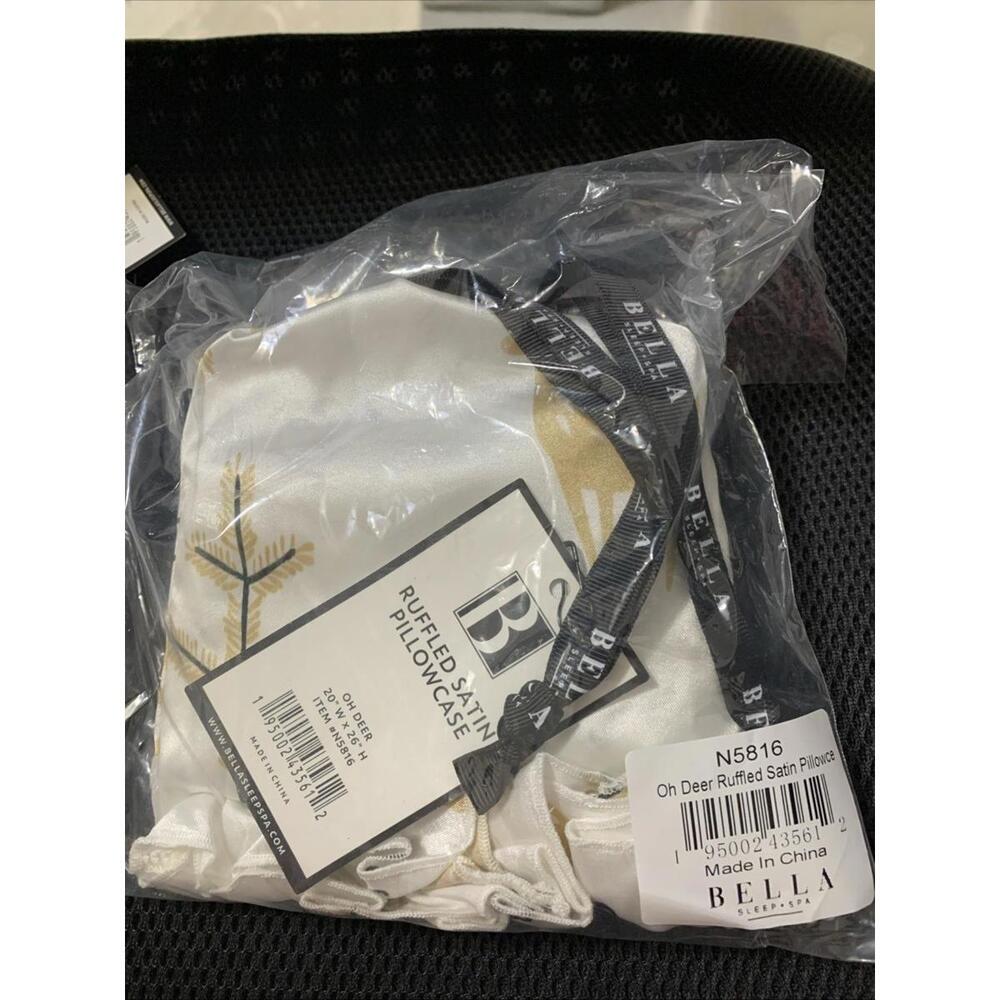 New In Bag & Pouch Bella Sleep Spa Ruffled Satin Pillowcase “Oh Deer” 20x26 NEW